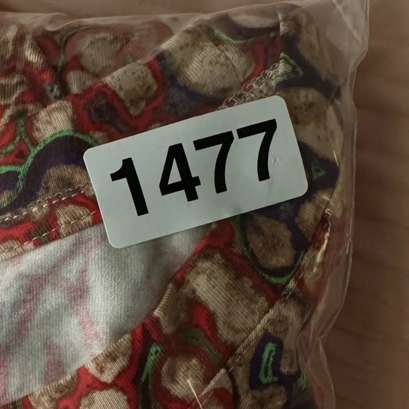 LOGO by Lori Goldstein Animal Print super soft ruffle top size L #1477 - Picture 10 of 10